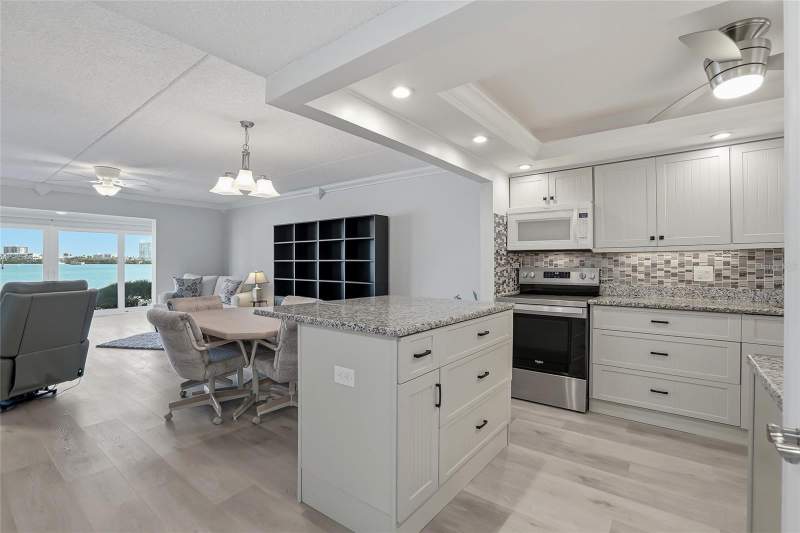 2 bedroom Condominium at 868 Bayway Boulevard #101, Clearwater Point 3, Clearwater Beach — photo 4