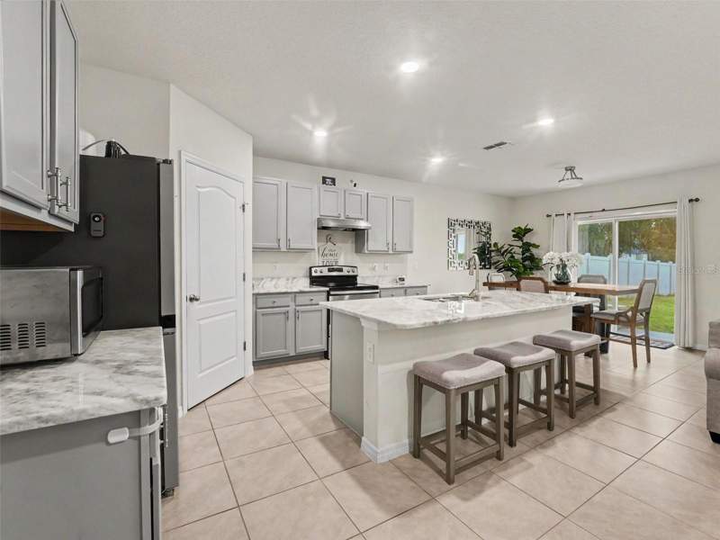 5 bedroom Single Family Residence at 210 Meadowbrook Boulevard, Lucerne Park Reserve, Winter Haven — photo 5