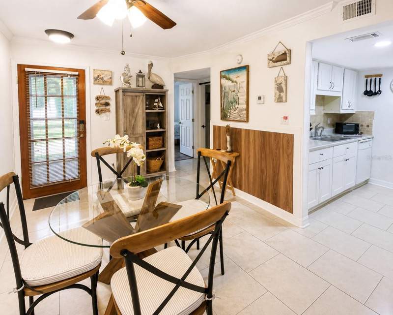 1 bedroom Condominium at 3735 42nd Way #E, Bermuda Bay Beach Condo, St Petersburg — photo 5