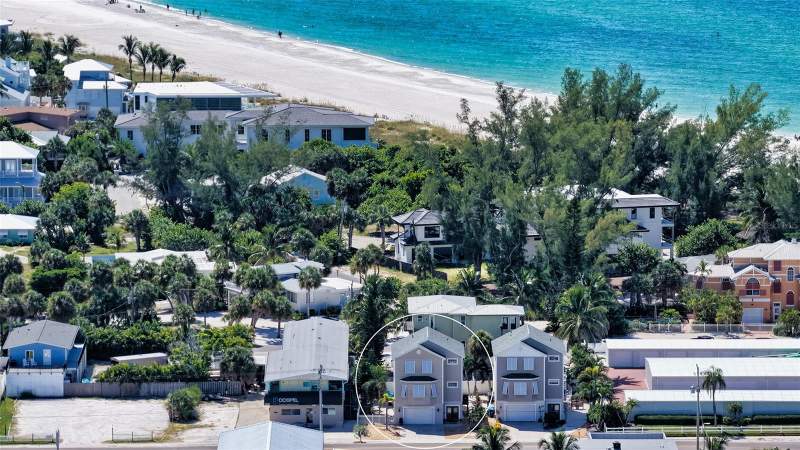 3 bedroom Single Family Residence at 5390 Gulf Drive, Gulfview Villas, Holmes Beach — photo 3