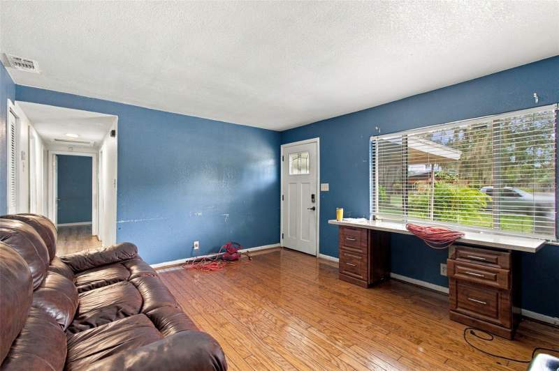 2 bedroom Single Family Residence at 8010 Sharon Drive, Puritan Heights, Tampa — photo 3