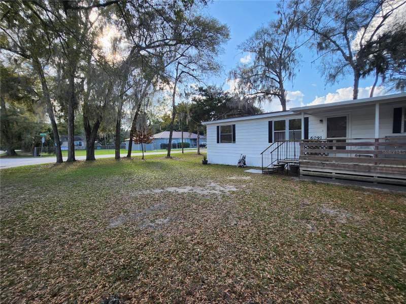 3 bedroom Manufactured Home at 6091 SE 114th Street Road, Twenty-Four/The Town/Belleview, Belleview — photo 2