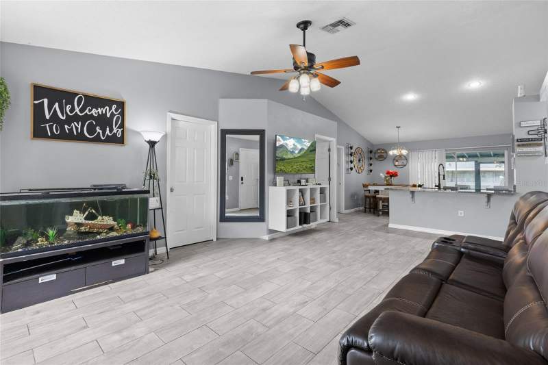 4 bedroom Single Family Residence at 2472 Pine Chase Circle, Pine Chase Estates Unit 2, St Cloud — photo 3