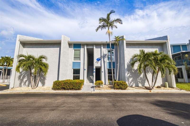 2 bedroom Condominium at 230 Medallion Boulevard #F, Madeira Beach Yacht Club Condo, Madeira Beach — photo 3