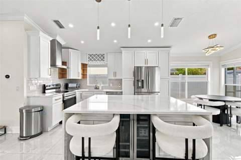 3817 105th Avenue, Clearwater FL - photo 13 of 94