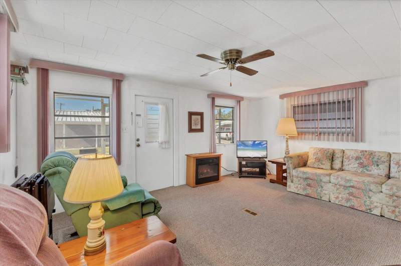 2 bedroom Mobile Home at 1212 41st Avenue Drive, Tidevue De Soto Community Unit One, Ellenton — photo 4