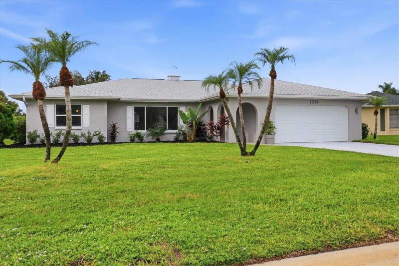 1010 MALIBU COURT home for sale in Venice Gardens