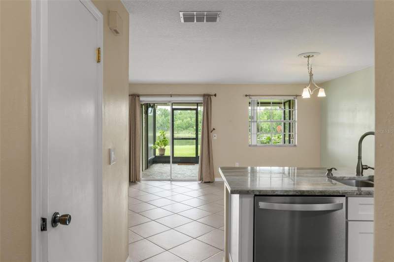 2 bedroom Townhouse at 11715 WINDBOURNE COURT, WHISPER LAKES, ORLANDO — photo 4
