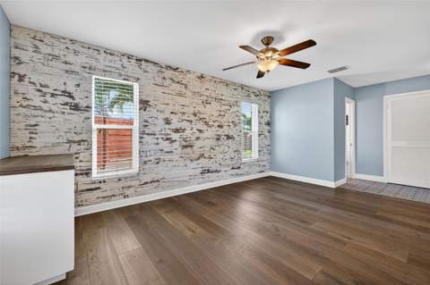 4200 Beach Drive, St Petersburg FL - photo 12 of 22