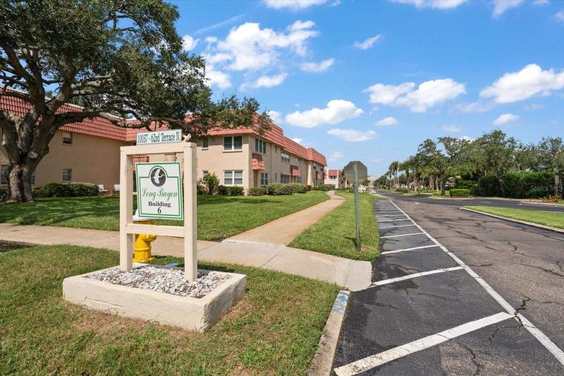 10037 62ND TERRACE #18 home for sale in Long Bayou