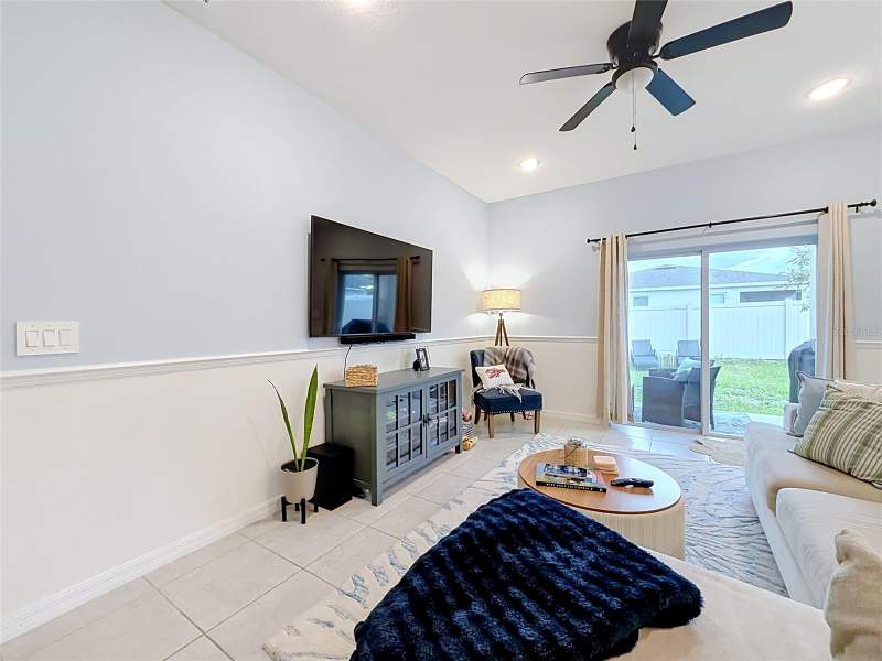 4 bedroom Single Family Residence at 3947 Mayhill Loop, Map/Plat Thereof, Eustis — photo 5