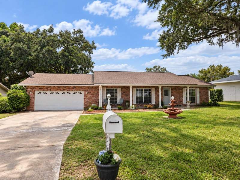 4 bedroom Single Family Residence at 5838 Gibson Shores Drive, Lake Grove Estates, Lakeland — photo 4