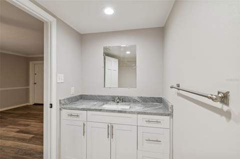 308 Brentwood Drive, Temple Terrace FL - photo 11 of 39