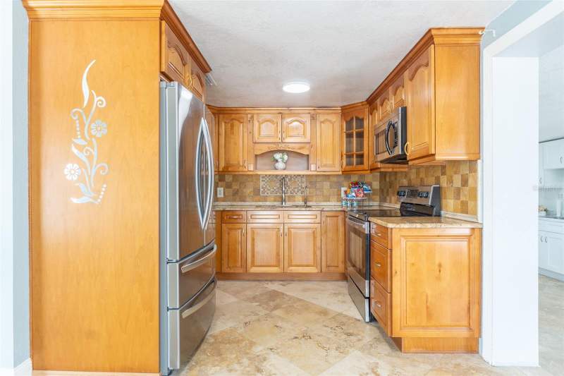 6 bedroom Single Family Residence at 4540 W JEAN STREET, WEST PARK ESTATES UNIT 4, TAMPA — photo 2