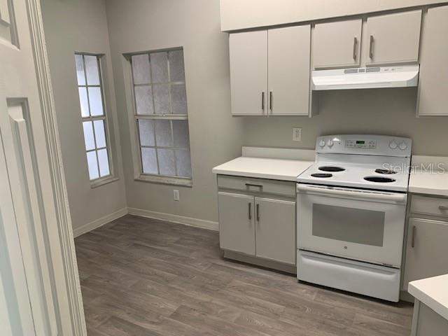 4 bedroom Single Family Residence at 3136 Pine Top Drive, Somerset Tr D, Valrico — photo 3
