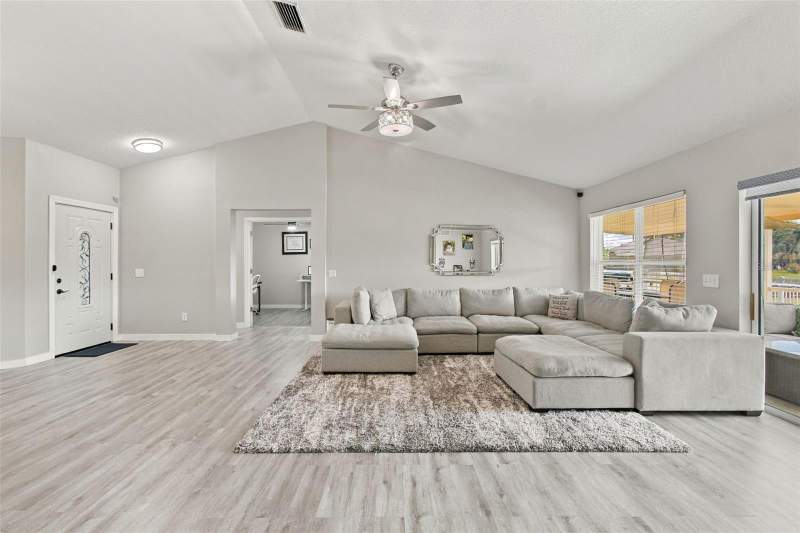 4 bedroom Single Family Residence at 11415 Walden Loop, Kingsfield Lakes Ph 2, Parrish — photo 5