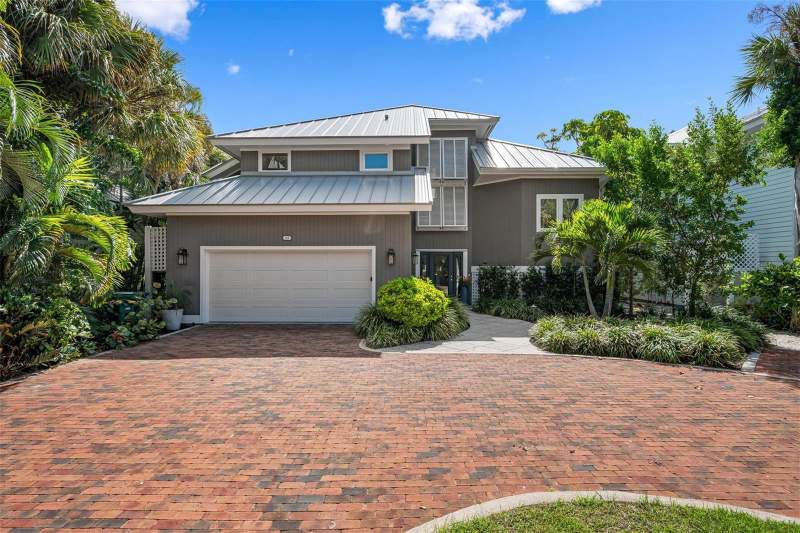 3 bedroom Single Family Residence at 319 Pilot Point Lane, North Bay, Boca Grande — photo 2