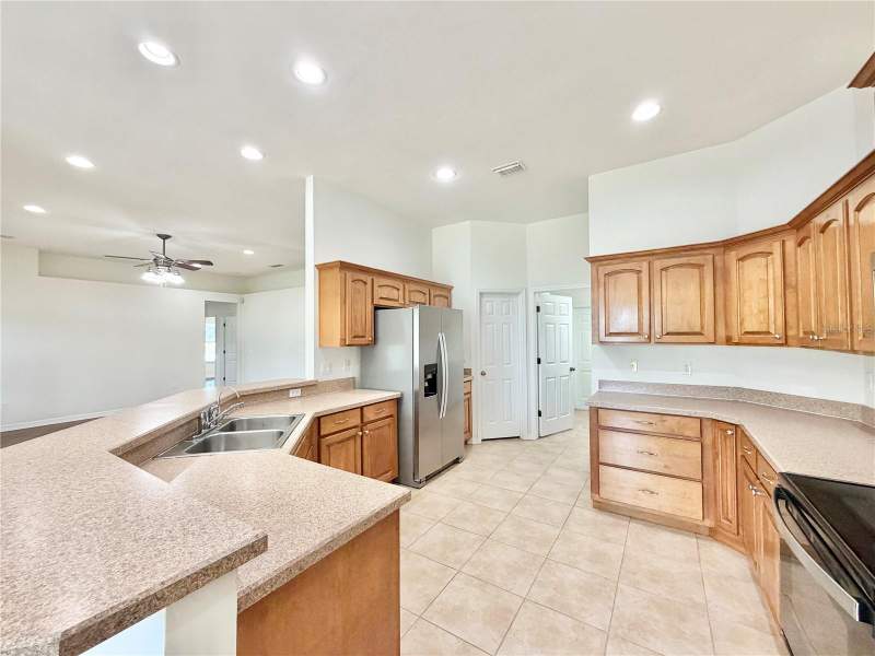 4 bedroom Single Family Residence at 10144 SW 98 Terrace, Hammock Ridge Unit 3-F, Gainesville — photo 5