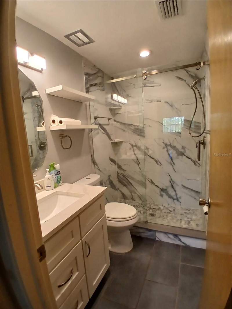 1 bedroom Condominium at 5880 38th Avenue #304, Parkwood Condo, St Petersburg — photo 3