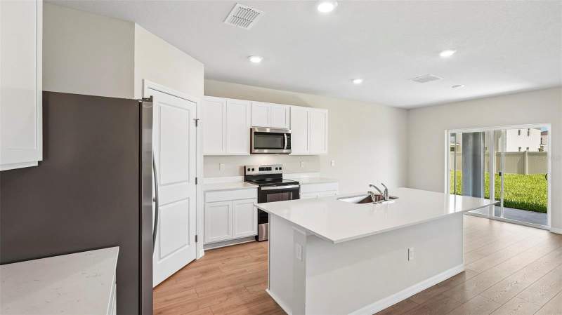 5 bedroom Single Family Residence at 11912 Mountain Island Trail, Bella Lago, Parrish — photo 3