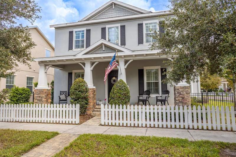 4 bedroom Single Family Residence at 11143 Winthrop Lake Drive, Winthrop Village, Riverview — photo 4