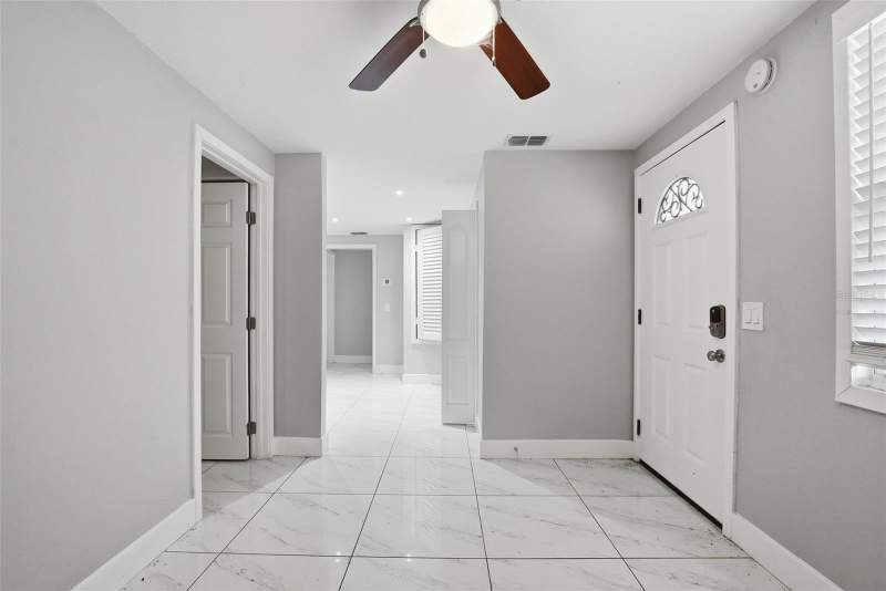 2 bedroom Single Family Residence at 6033 W Amelia Street, Avondale, Orlando — photo 5