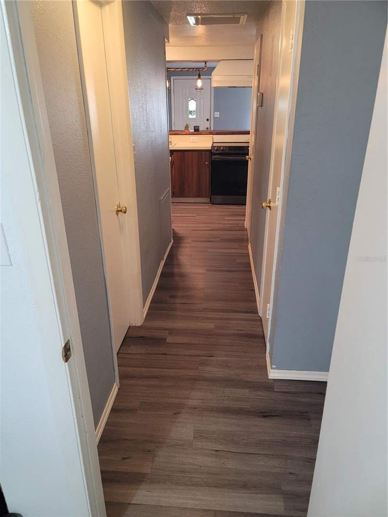 3 bedroom Single Family Residence at 10061 61st Way, Trade Winds Estates Sub, Pinellas Park — photo 5
