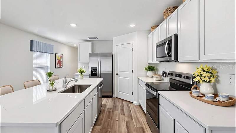 4 bedroom Single Family Residence at 4295 SW 69th Street, Tartan Farms At Winding Oaks, Ocala — photo 3