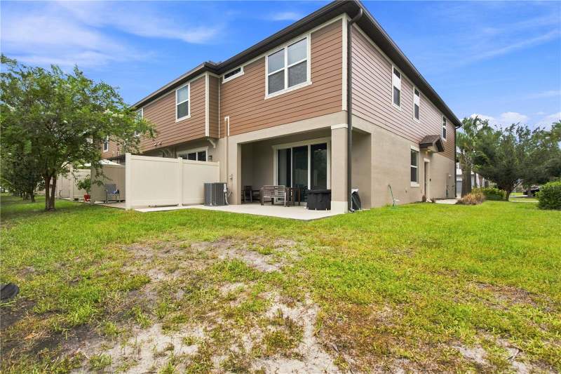 3 bedroom Townhouse at 9237 Hillcroft Drive, Magnolia Park Northeast Reside, Riverview — photo 4