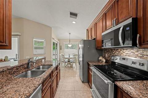 26351 Whirlaway Terrace, Wesley Chapel FL - photo 13 of 43