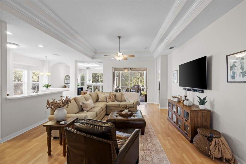 2 bedroom Single Family Residence at 5064 Creekside Trail, Carlyle At Villages Of Palm-Aire, Sarasota — photo 4