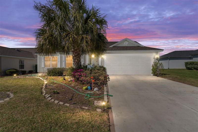 3 bedroom Single Family Residence at 3009 Batally Court, The Villages, The Villages — photo 2