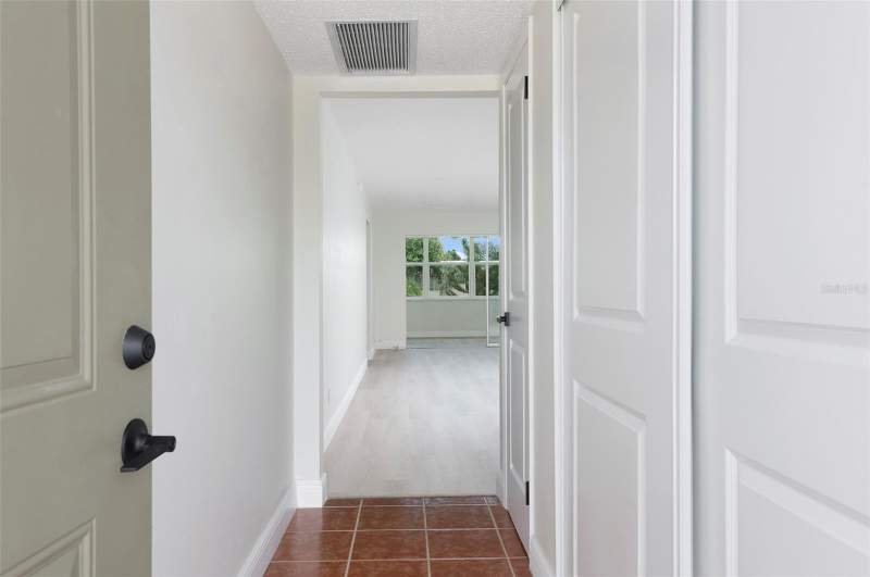 1 bedroom Condominium at 1225 58th Street #203A, Tyrone Garden Apts Condo, St Petersburg — photo 4
