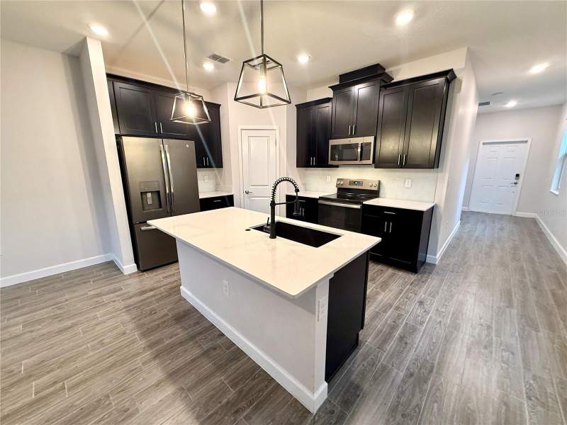 4 bedroom Single Family Residence at 1421 Happy Bird Lane, Tuskawilla Crossings 34'S, Winter Springs — photo 3
