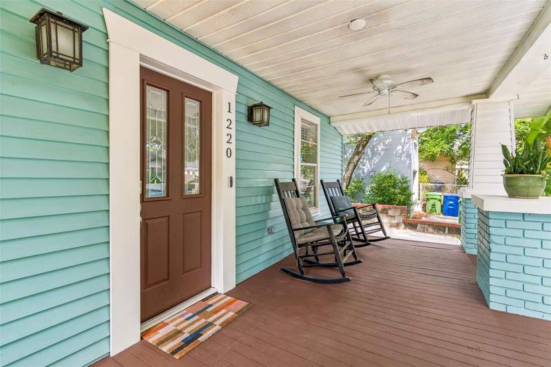 4 bedroom Single Family Residence at 1220 E Emma Street, Nebraska Heights, Tampa — photo 2