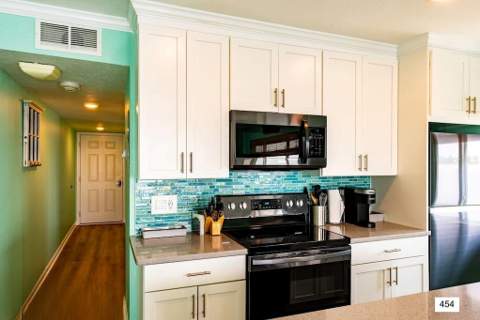 2506 N Rocky Point Drive #454, Tampa FL - photo 6 of 6