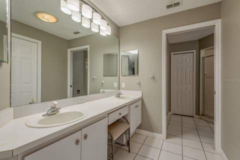 9326 Palm Haven Court, New Port Richey FL - photo 20 of 38