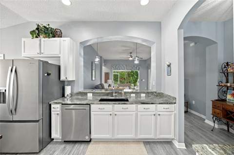 6501 Bridgecrest Drive, Lithia FL - photo 12 of 55