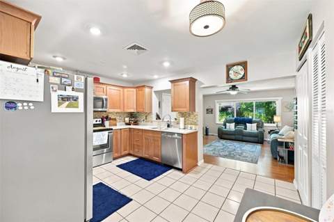 8037 Powder Horn Circle, Largo FL - photo 10 of 42