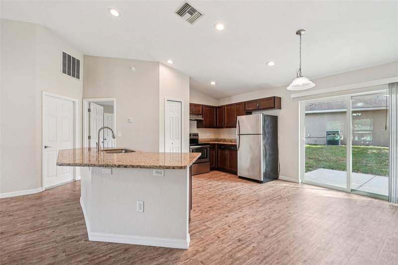 3 bedroom Single Family Residence at 40 Juniper Trail, Silver Spgs Shores Un 25, Ocala — photo 5