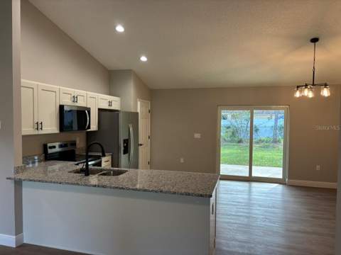 2481 W Wavecrest Drive, Dunnellon FL - photo 10 of 28