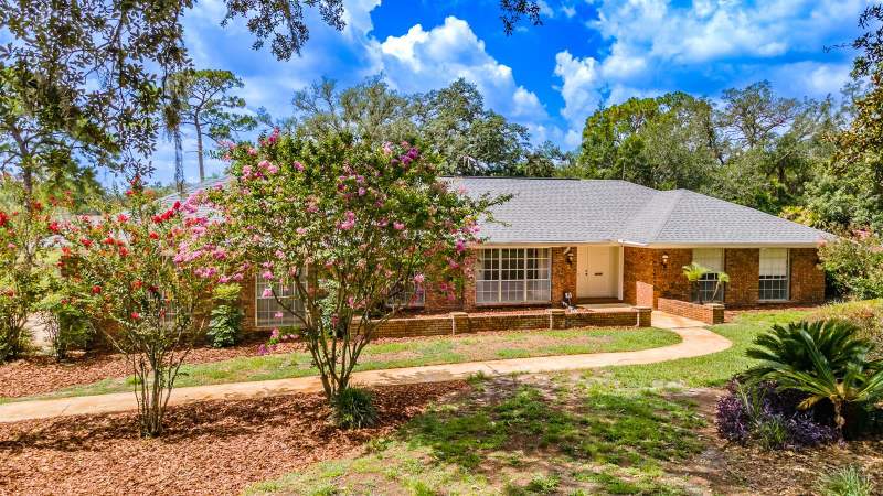 305 S SWEETWATER BOULEVARD home for sale in Sweetwater Oaks