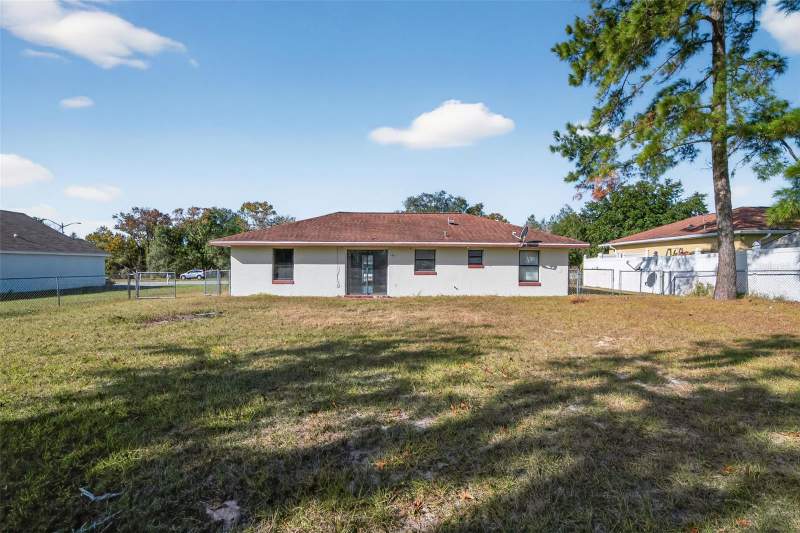 3 bedroom Single Family Residence at 329 Marion Oaks Course, Marion Oaks Un 01, Ocala — photo 3