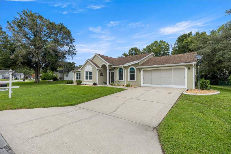 3 bedroom Single Family Residence at 11415 SW 78th Circle, Oak Run Timbergate, Ocala — photo 2
