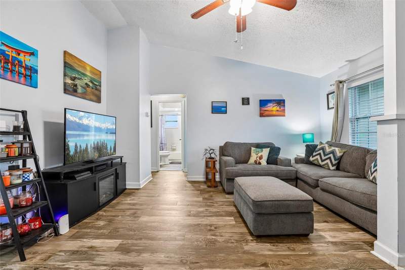 3 bedroom Single Family Residence at 2310 Liston Circle, Green Valley Estates Unit Two, Palm Harbor — photo 3