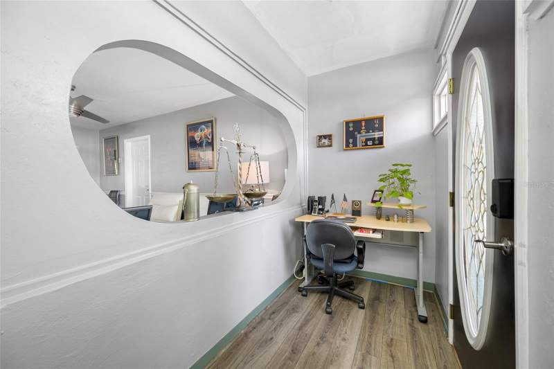 2 bedroom Single Family Residence at 8444 8th Way, Marilyn Heights Rep, St Petersburg — photo 3