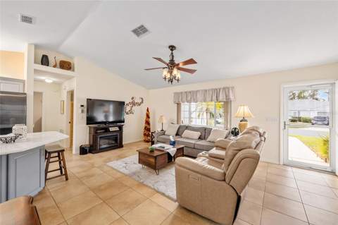 8516 SE 137th Loop, Summerfield FL - photo 9 of 68