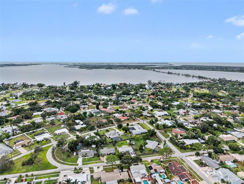 2 bedroom Single Family Residence at 1110 De Narvez Avenue, Palma Sola Park, Bradenton — photo 5