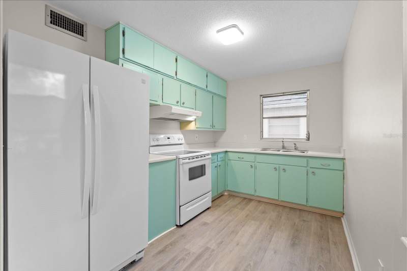 1 bedroom Condominium at 6010 Lilli Way #6010, Villager Apts Unit 1 Amd, Bradenton — photo 5