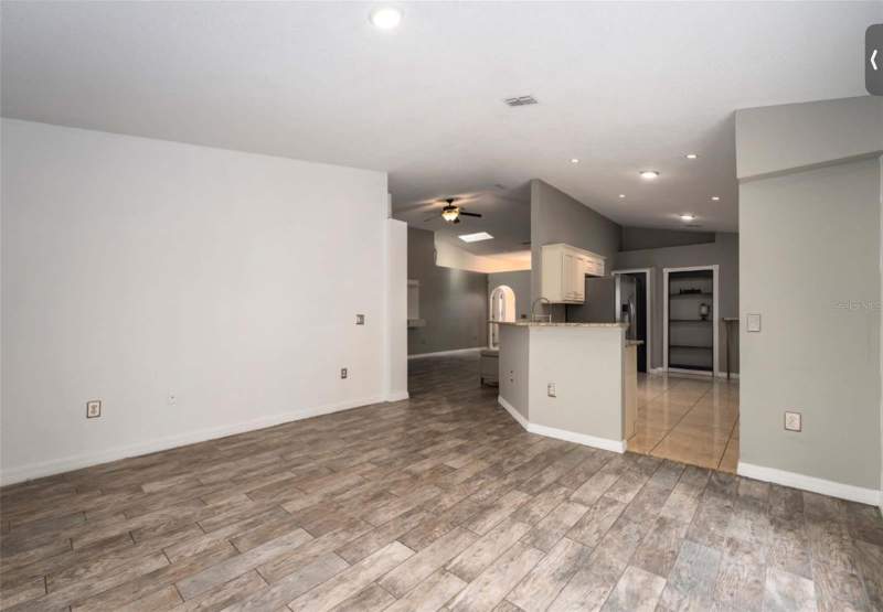 4 bedroom Single Family Residence at 307 Cardiff Avenue, Pines West Ph 01, Davenport — photo 3